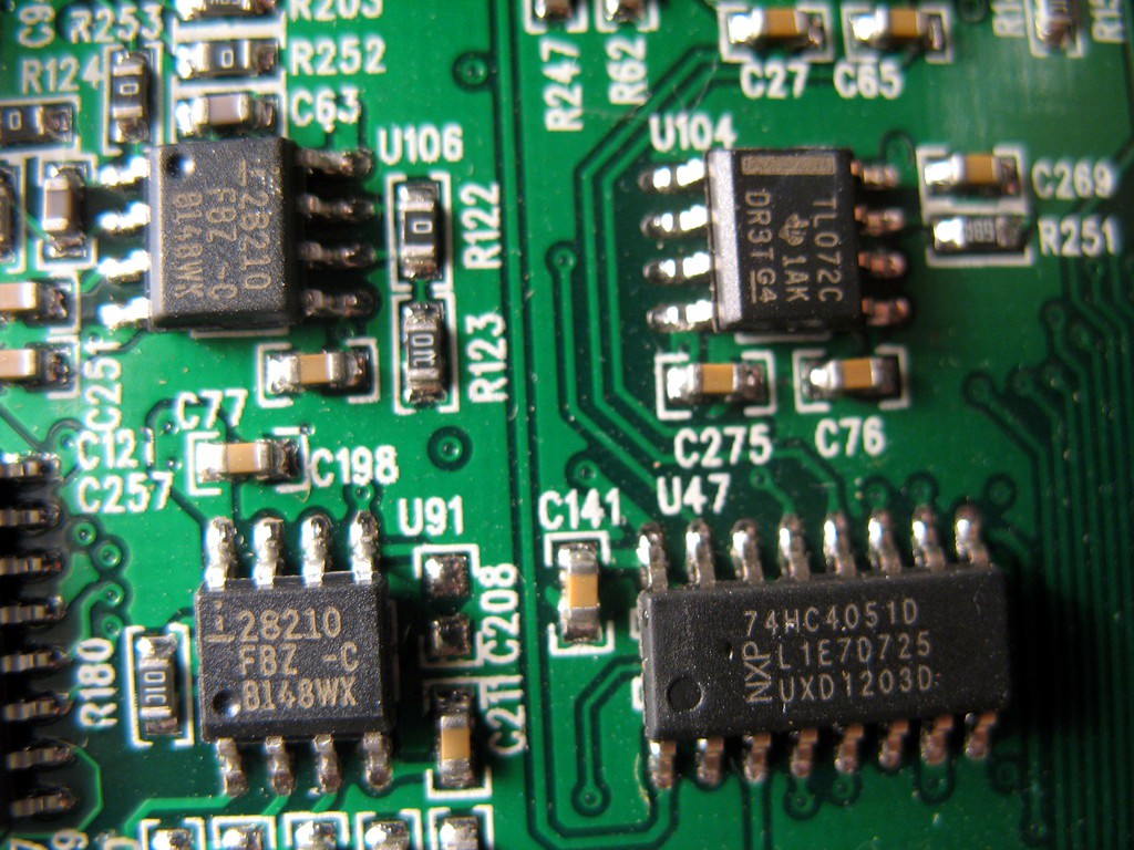 Siglent Sdg1010 Analog Ti Tl072c Nxp 74hc4051d I 28210